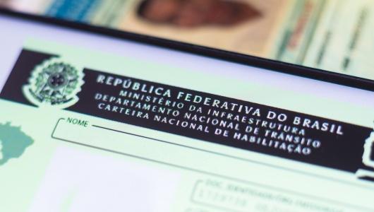 Dispensa por justa causa de motorista de ônibus que não renovou CNH é válida